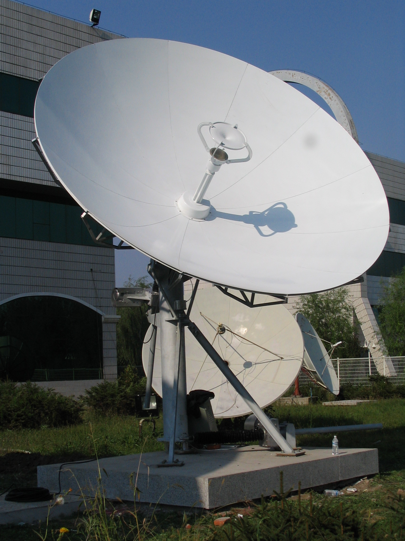 KVH VAST4.5米通信卫星天线4.5 m Ring-Focus Antenna
